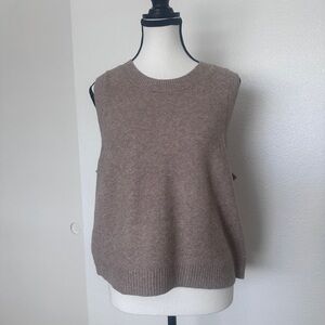 Universal Thread Sleeveless Crewneck Knit Vest in Taupe